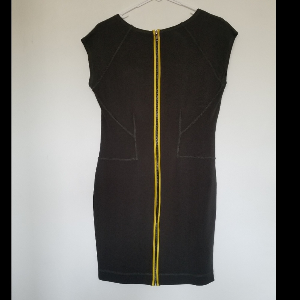 Back zipper dress